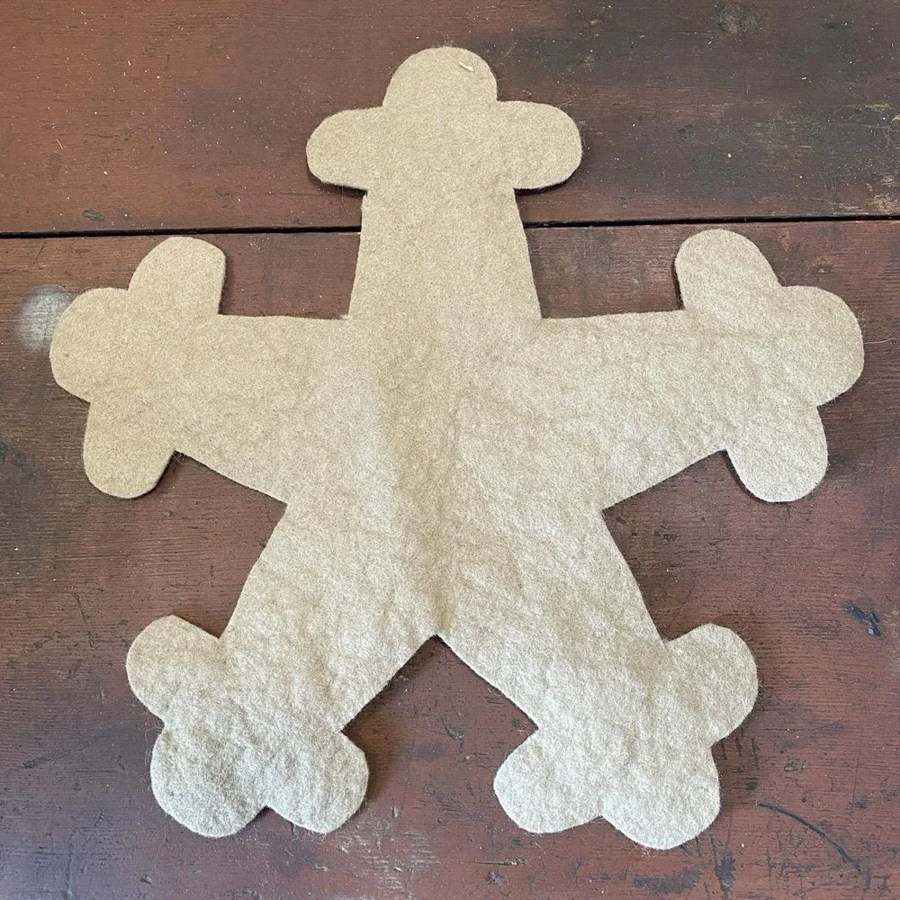 Primitive Christmas GINGERBREAD MAN STAR‎ Table Candle Mat 10.5